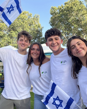 AMHSI Offers Teen Volunteer Opportunities