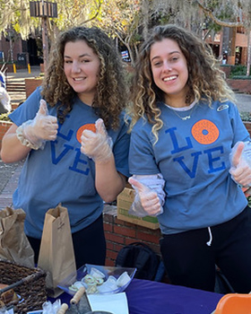 UF Hillel Wins National Award for Innovative Initiative